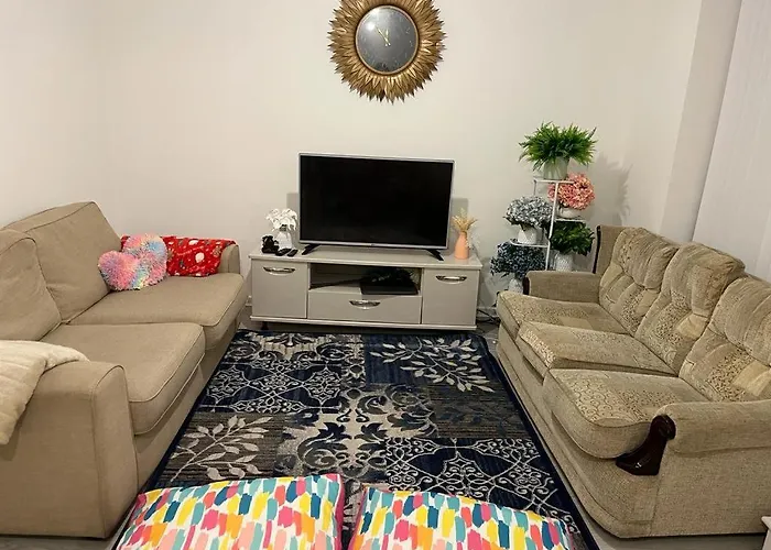 Enjoy An Ensuite Room In A Shared Apartment Close To City Centre