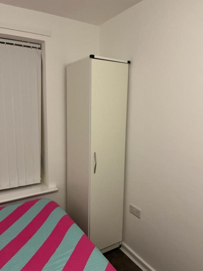 Enjoy An Ensuite In A Shared Close To Centre Homestay *